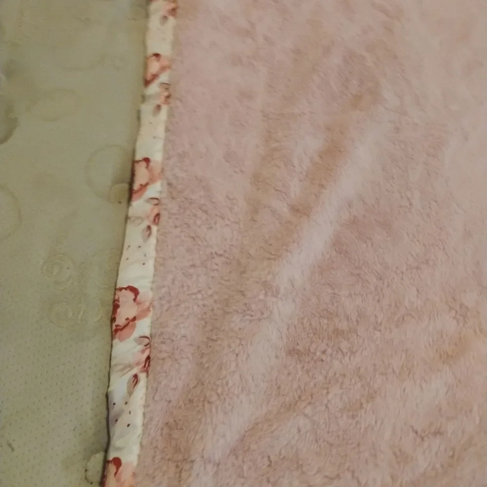 Soft Pink Plush Throw Blanket